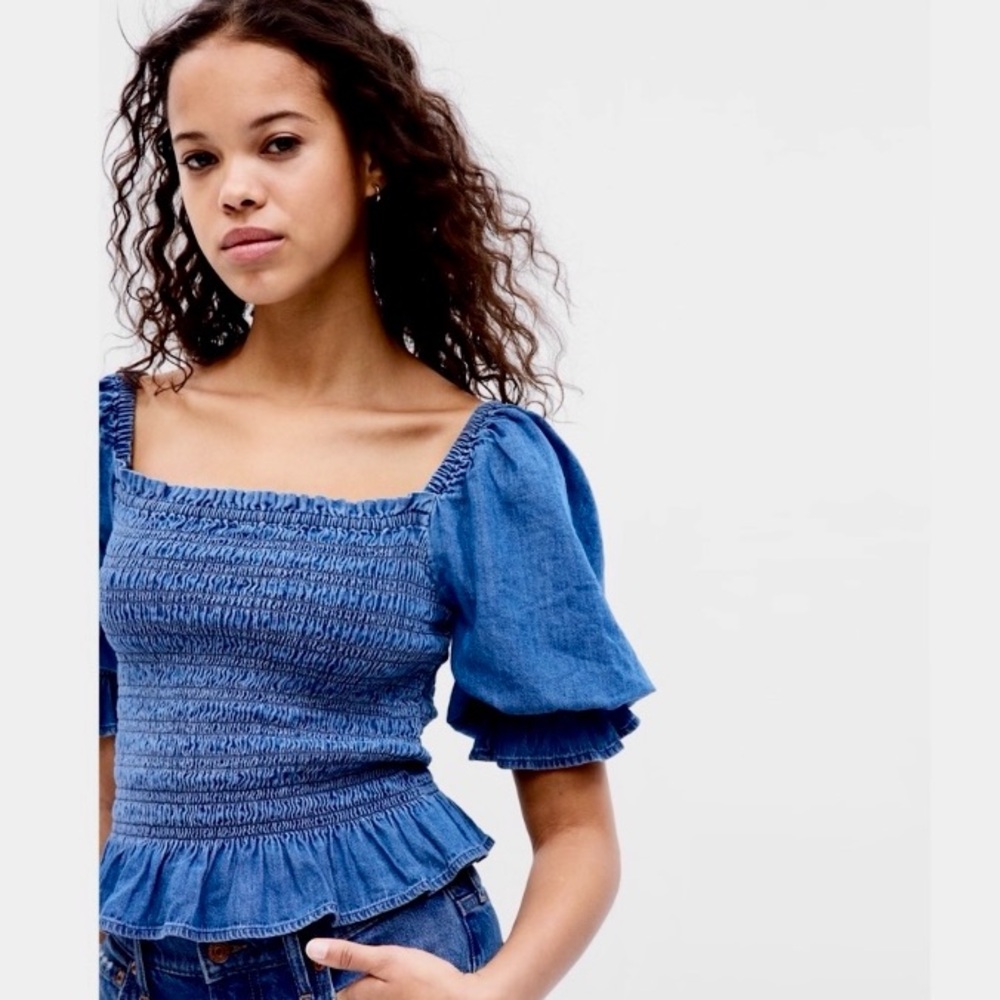 GAP soft denim peplum blouse, perfect condition.